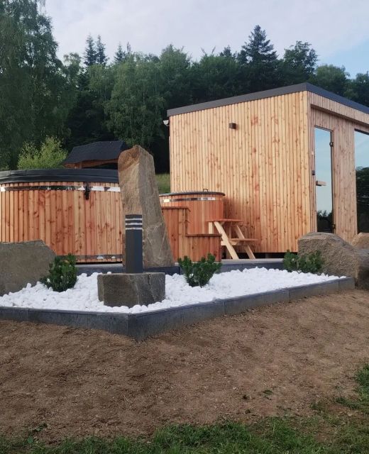 Domki Pod Biegunem, Wioska Smerfów oraz Wzgórze Gargamela Żywiec