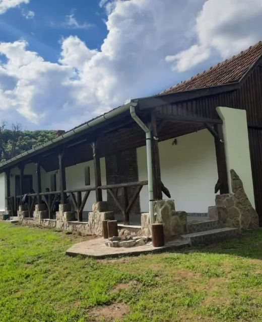 Casa de Peste Apă Peșteana