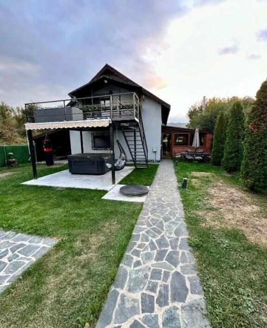 Casa Fred Dăești