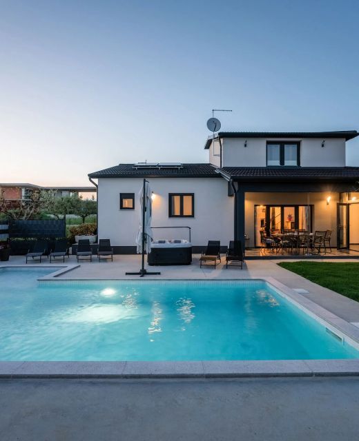 Villa Jasminka s bazenom i whirlpool-om Kastelir