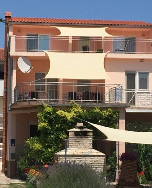 Apartments Đurđa Pirovac