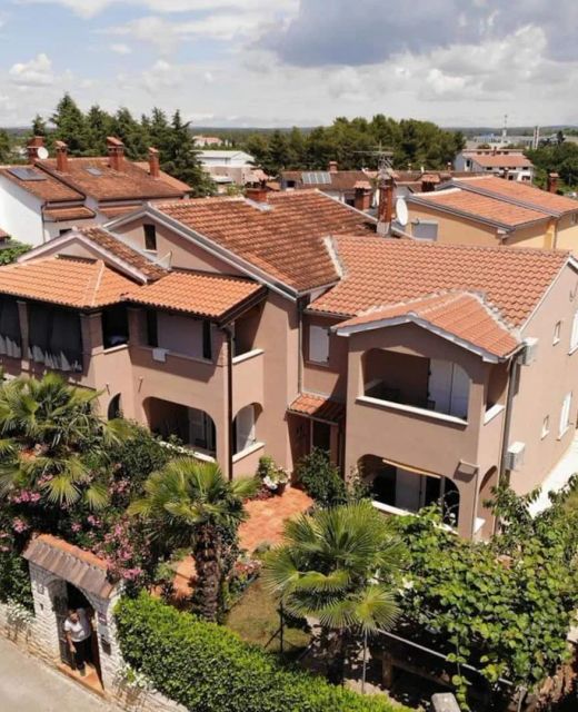 Apartments Leonard Porec