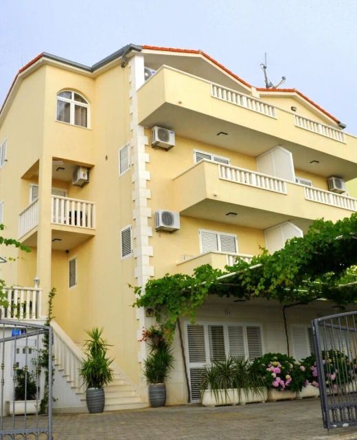Apartments Ivi Makarska