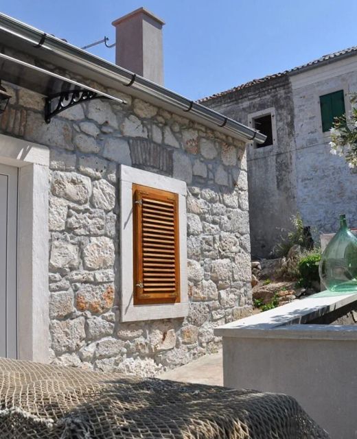 Apartments Oasis Veli Rat