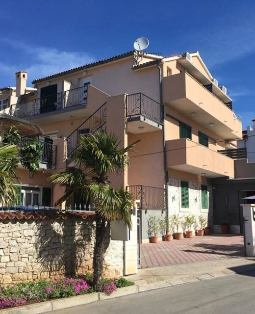 Apartments and Rooms Plaza Vodice