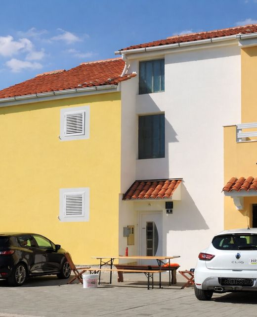 Apartments Sime Novalja