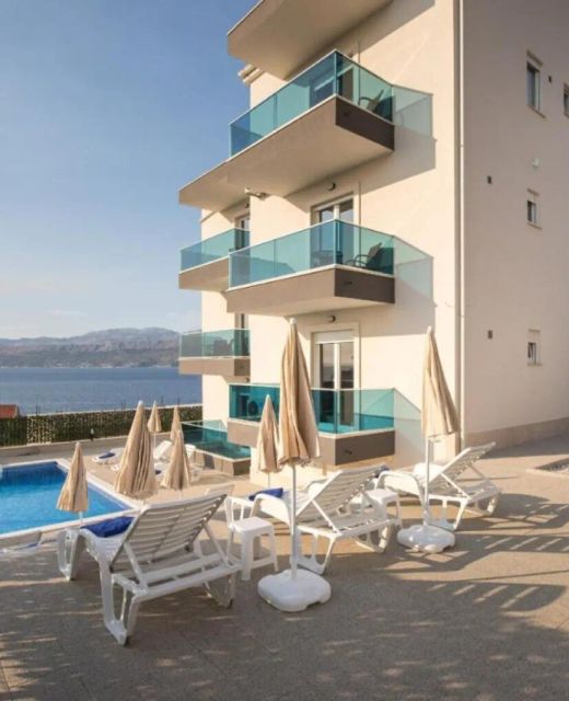 Apartments Dragan Postira
