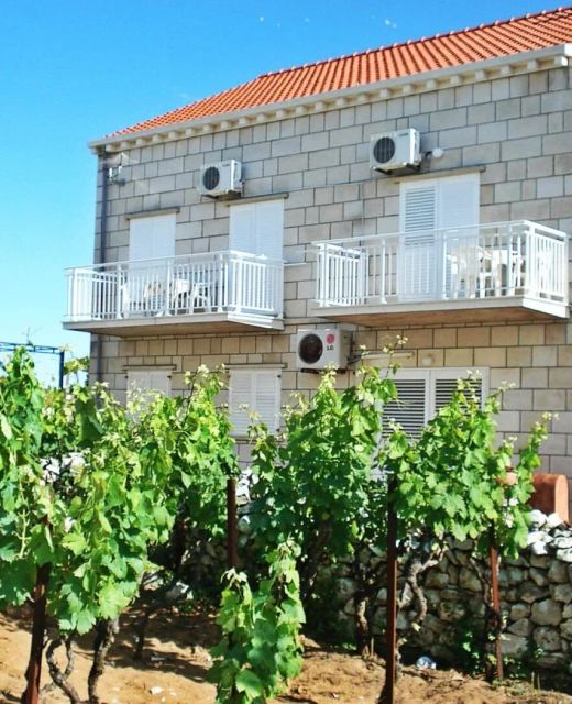 Apartments Krila Lumbarda
