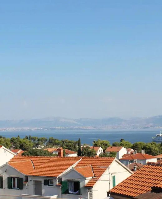 Apartments Lucia Supetar