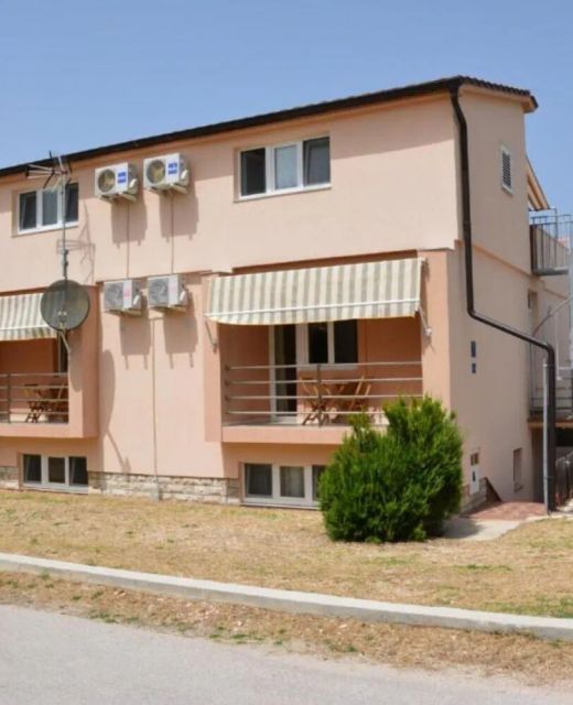 Apartments Rina Razanac