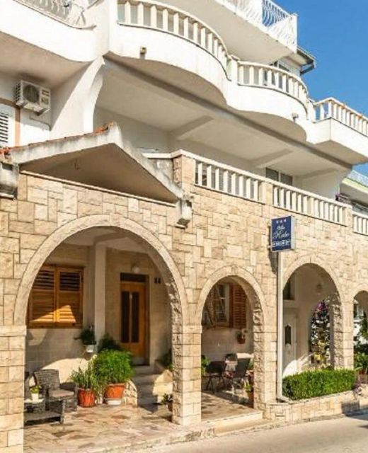 Apartments and Rooms Happiness Tucepi