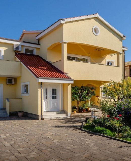 Apartments Krslovic Privlaka