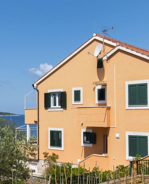 Apartments Delfin Prvic Sepurine