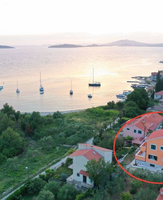 Apartments Delfin Prvic Sepurine