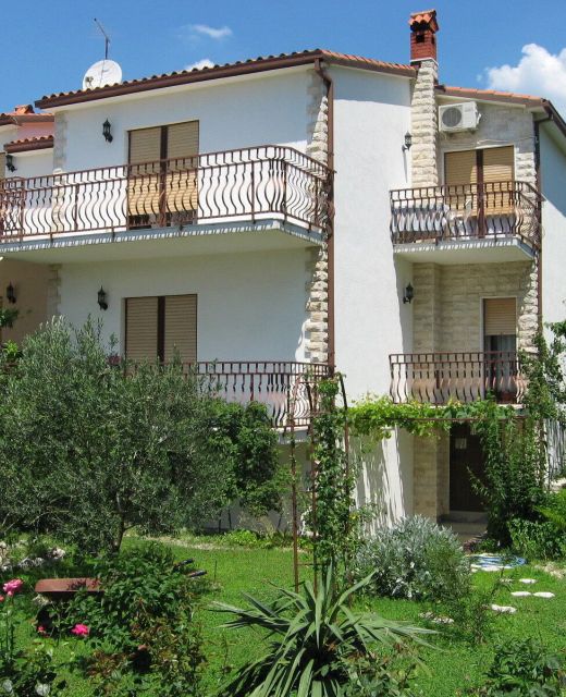 Apartments Božana Kastel Luksic
