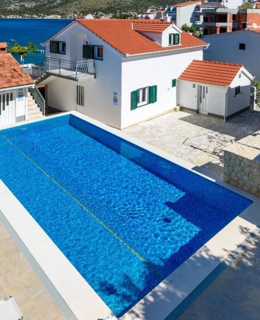Apartments Modri Dragulj Razanj II