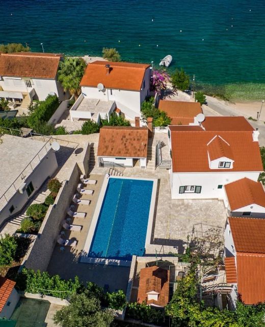 Apartments Modri Dragulj Razanj II
