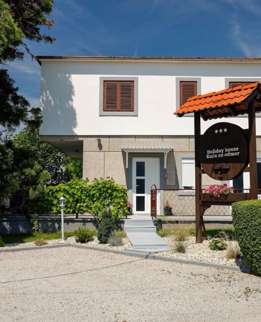 Family-friendly House With Hot Tub Jastrebarsko, Prigorje - 20705 Jastrebarsko