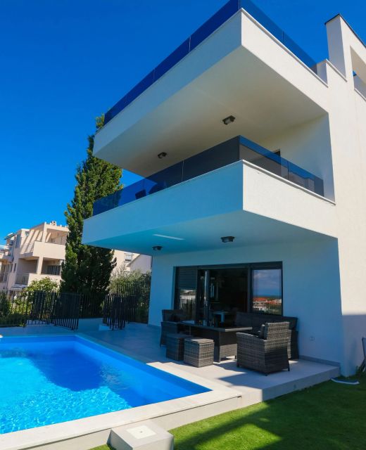 Family-friendly Apartments With Swimming Pool Murter - 22942