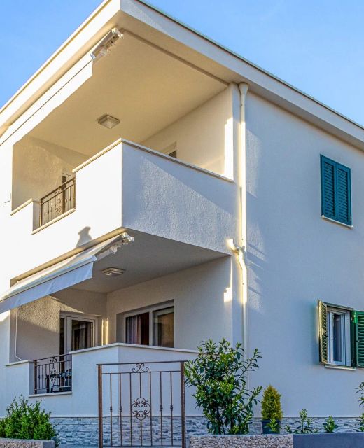 Apartments With Parking Space Okrug Gornji, Čiovo - 23151 Okrug Gornji