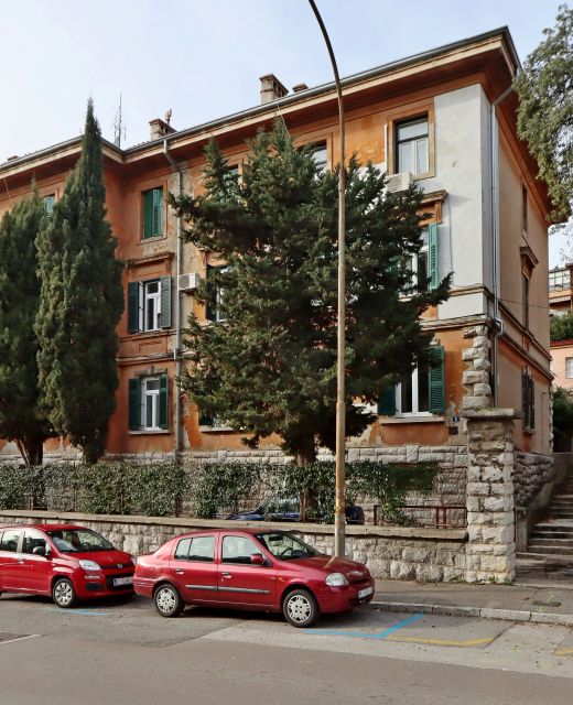 Apartments With WiFi Rijeka - 23155
