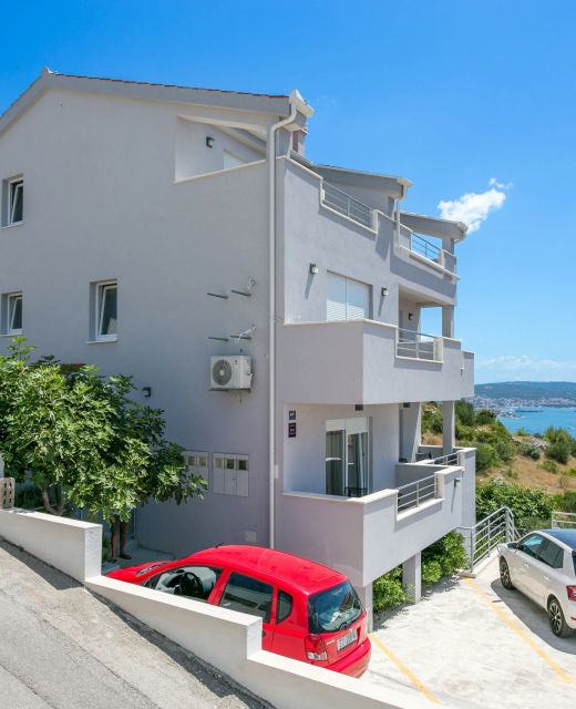 Apartments With Parking Space Seget Donji, Trogir - 23273 Seget Donji