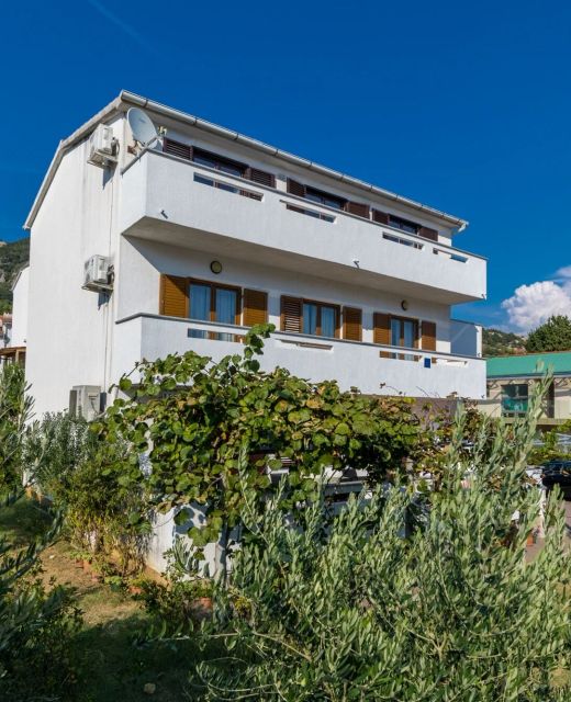 Apartments With Parking Space Baška, Krk - 23536 Baška