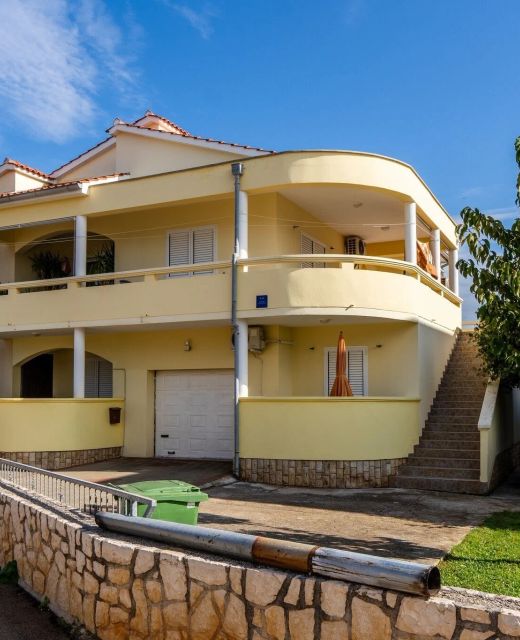 Apartments With Parking Space Vir - 23588