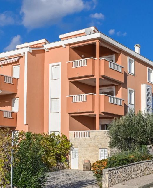 Apartments Ilija Novalja