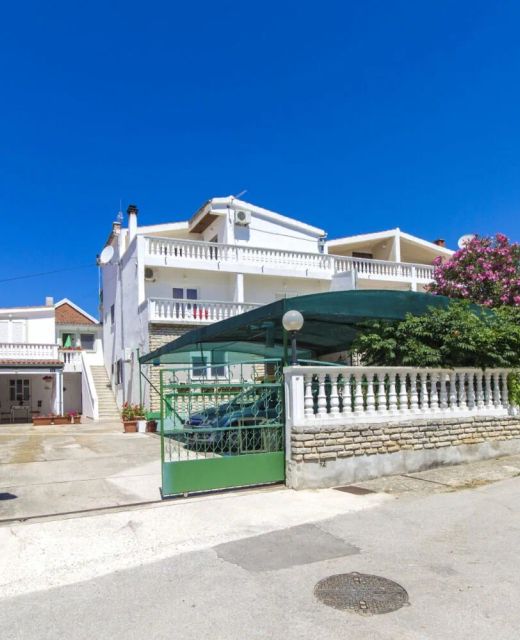 Apartment Malaga Tribunj
