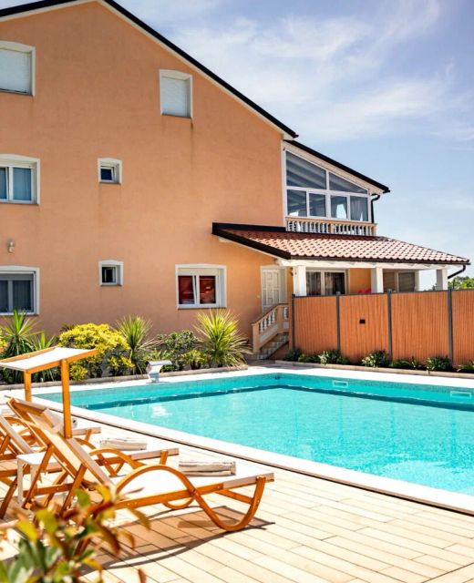 Apartments Spomenka Palit