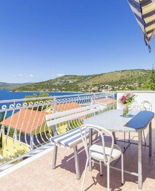 Apartments Milans Razanj