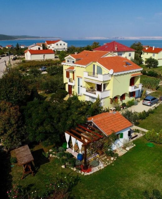 Apartments Secret Garden Razanac