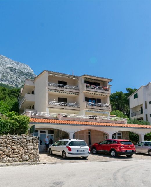 Apartments Nada Brela