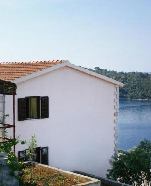 Apartments Mari Karbuni