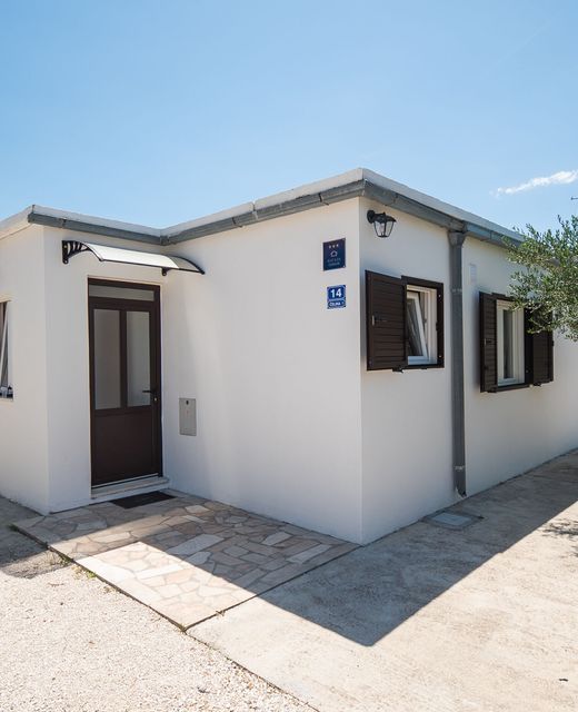 House Mirna Rogoznica