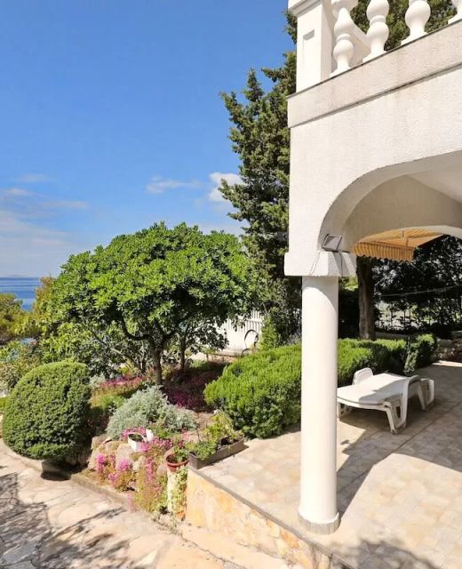 Apartments Djurdja by the sea Murter