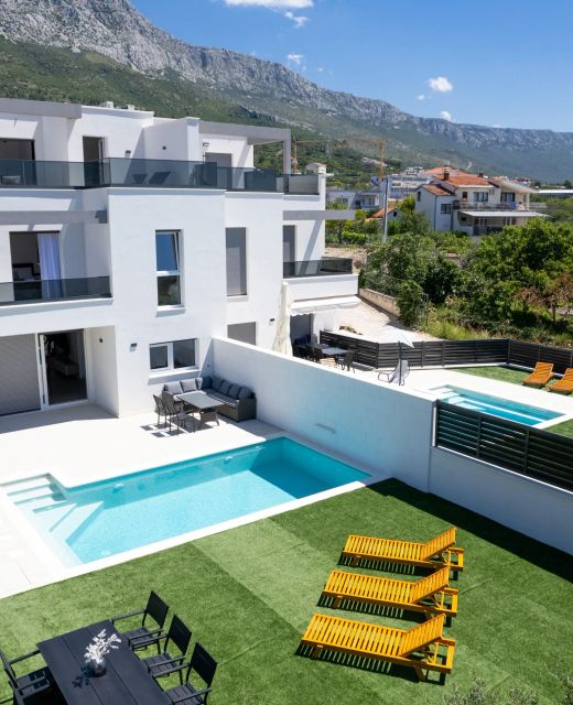 Villa Flora Kastel Kambelovac