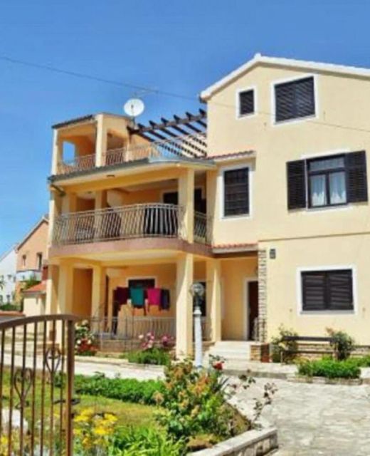 Apartment Ivica Tribunj
