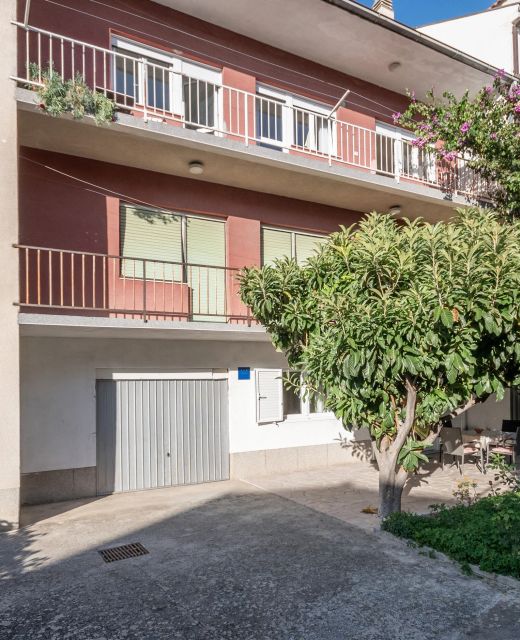 Apartment Tom Omis