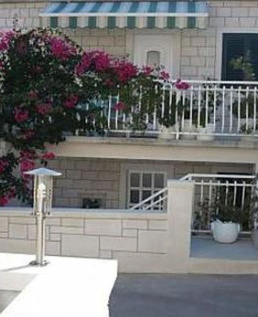 Apartment Juri Postira