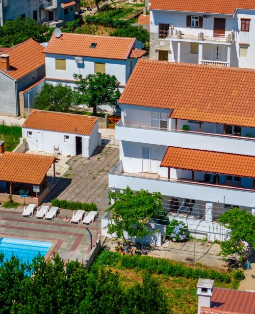 Apartments Mlađo Privlaka