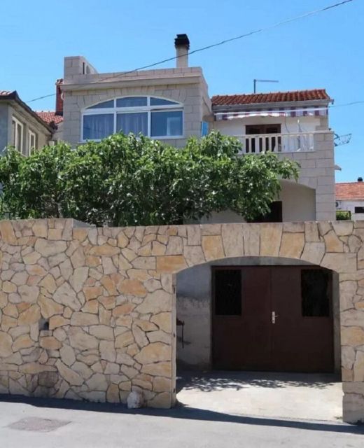 Apartments Brti Supetar