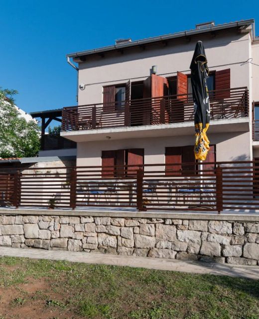 Apartments Tiho Preko