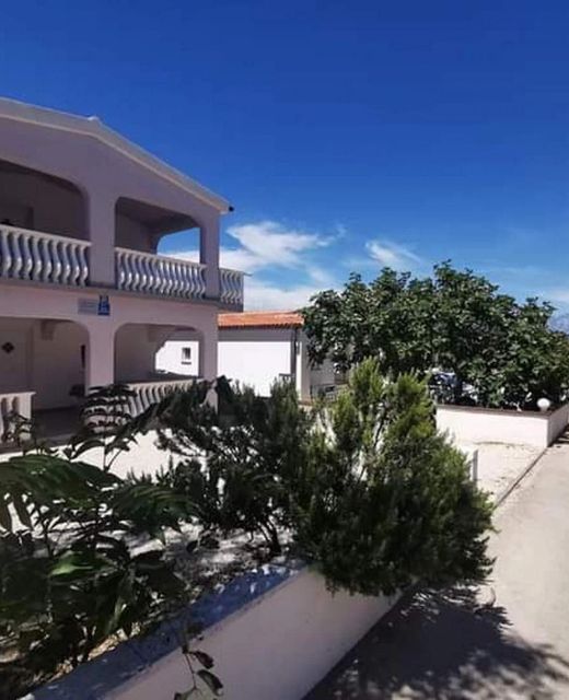 Apartment Island of love Vir