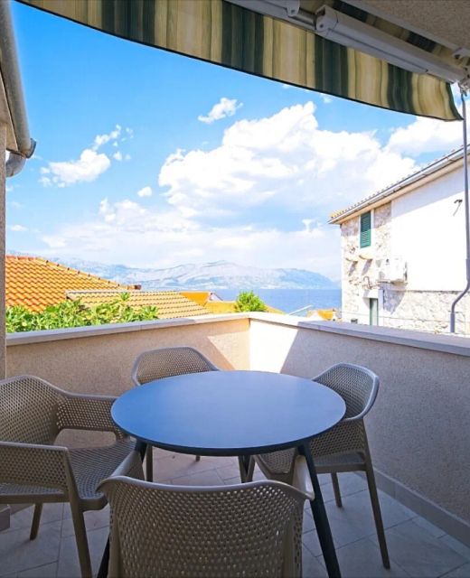 Apartment Afitojen Postira