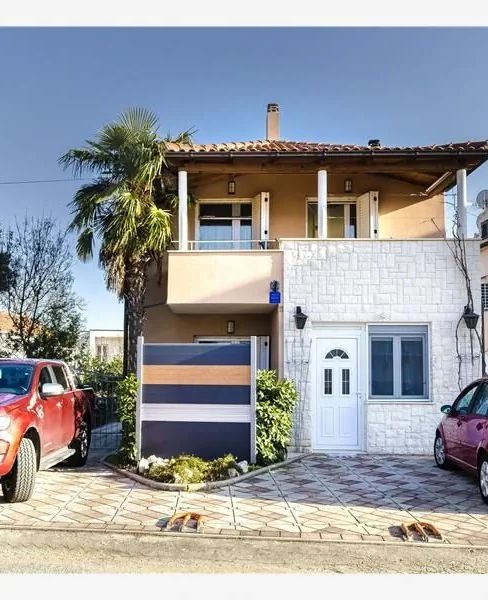 Apartmani Adelle Srima