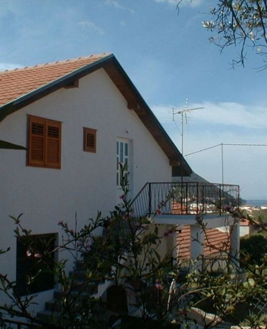 Apartment Vido Trpanj