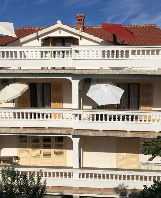 Apartments Anamari Banjol