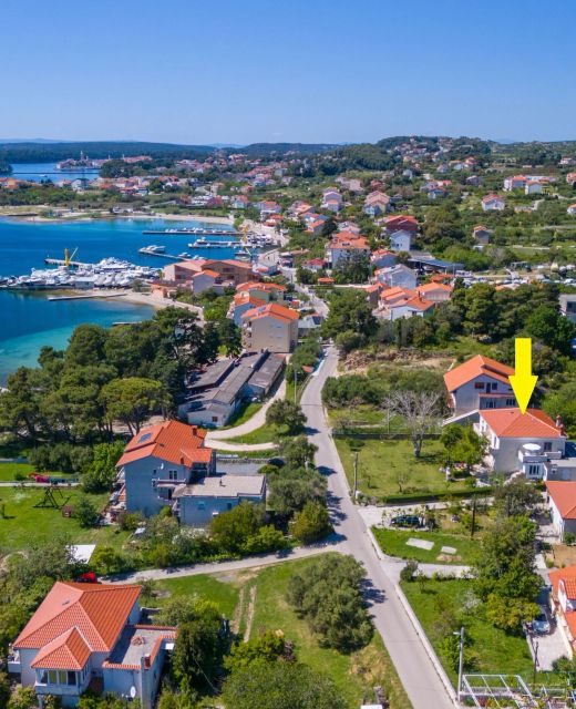 Apartments and Room Petar Banjol